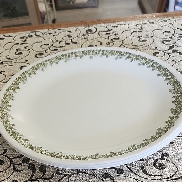 Corelle Spring Blossom Dinner Plates - Picture 1 of 3